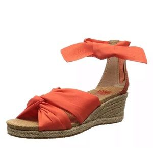 Ugg Starla sandals